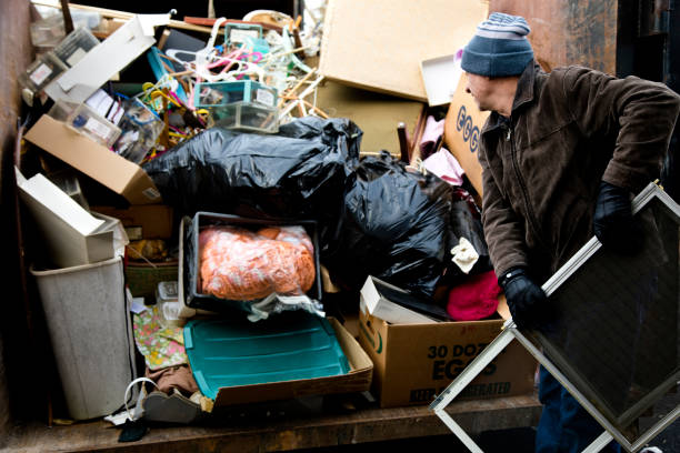 Best Retail Junk Removal  in Southgate, MI